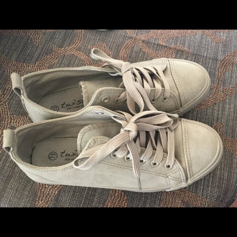 Swede sneakers